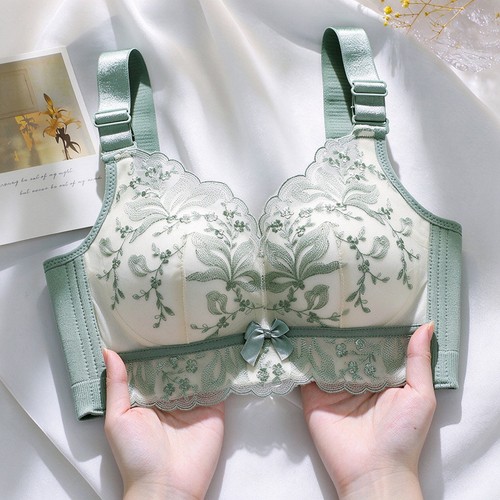 Women small bust cup - small,
